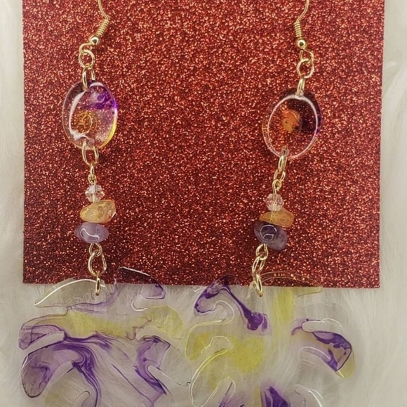 Handmade Resin earrings - Picture 3 of 3